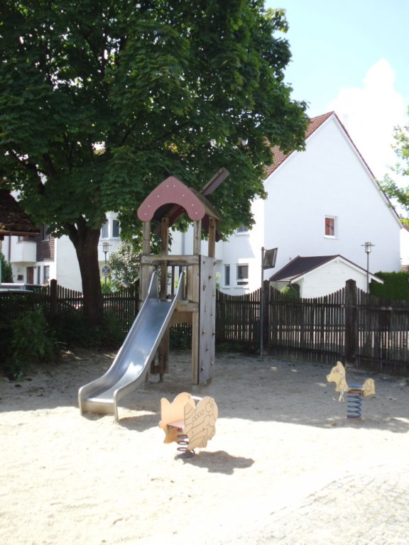 Grossansicht in neuem Fenster: Kinderspielplatz Mühlbachbogen 3